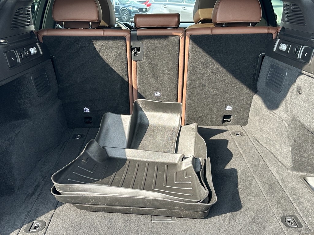 Alfa Romeo Stelvio Vehicle Full-screen Gallery Image 07