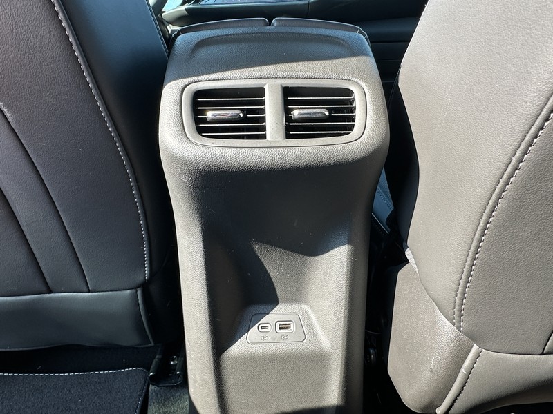 Buick Envision Vehicle Full-screen Gallery Image 11