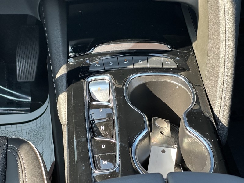 Buick Envision Vehicle Full-screen Gallery Image 15