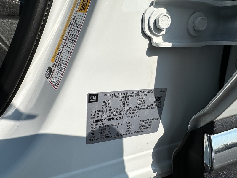 Buick Envision Vehicle Full-screen Gallery Image 22