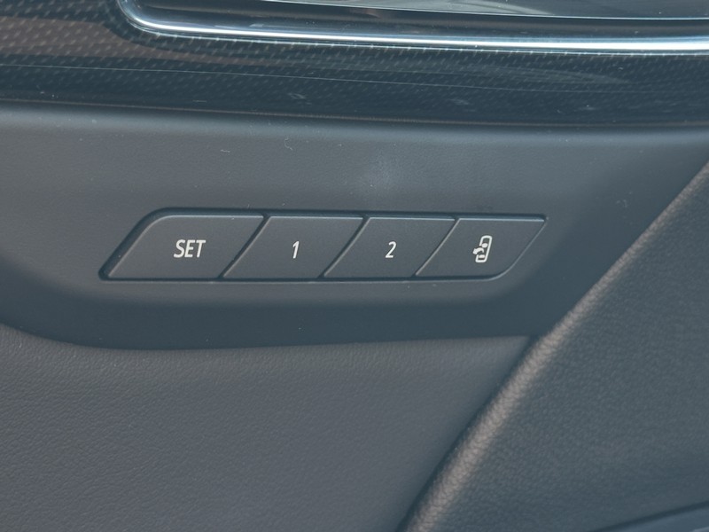 Buick Envision Vehicle Full-screen Gallery Image 26