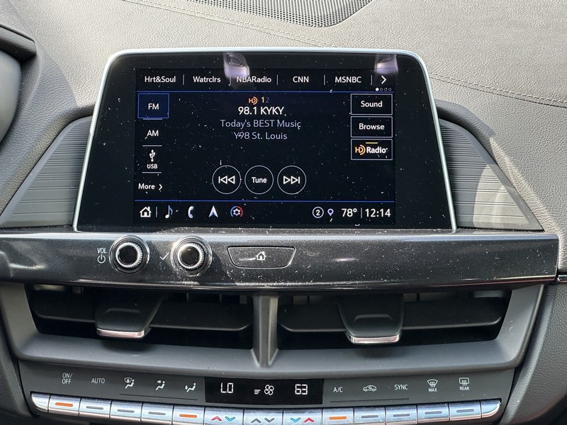 Cadillac CT4 Vehicle Full-screen Gallery Image 14