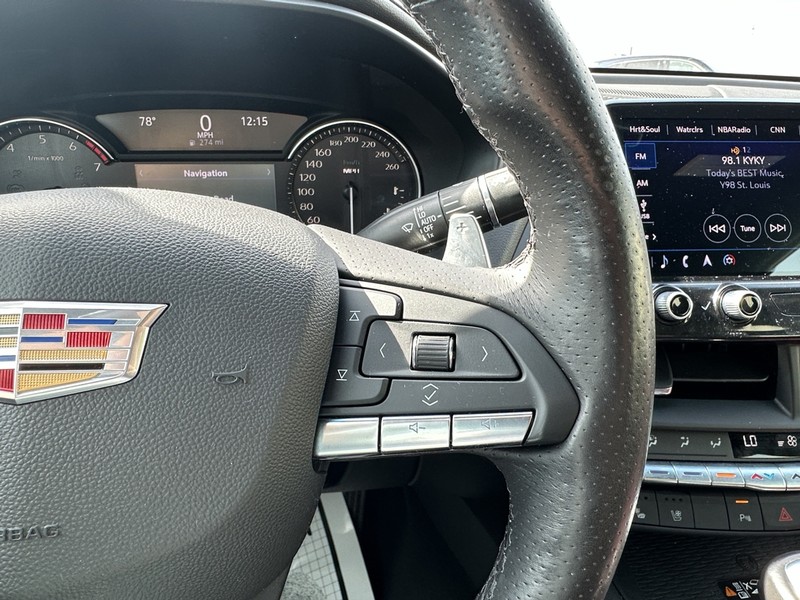 Cadillac CT4 Vehicle Full-screen Gallery Image 24