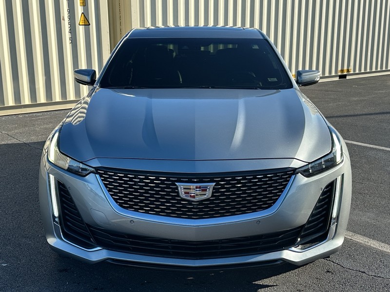 Cadillac CT5 Vehicle Full-screen Gallery Image 02