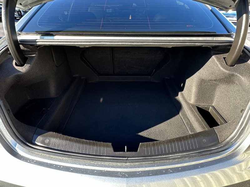 Cadillac CT5 Vehicle Full-screen Gallery Image 07