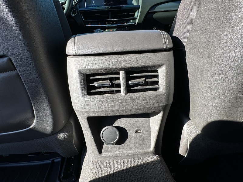 Cadillac CT5 Vehicle Full-screen Gallery Image 11