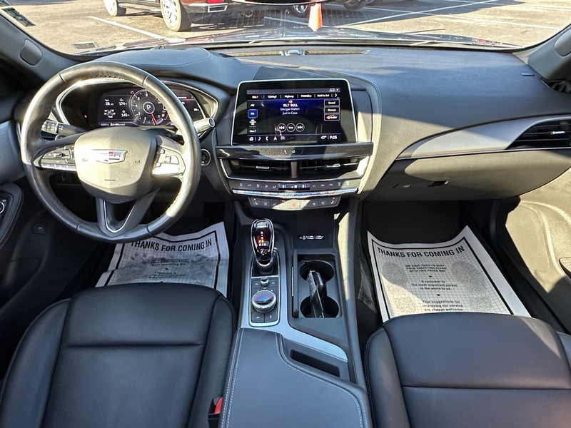 Cadillac CT5 Vehicle Full-screen Gallery Image 13