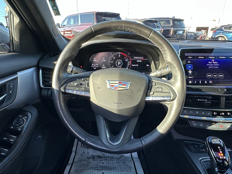 Cadillac CT5 Vehicle Full-screen Gallery Image 14
