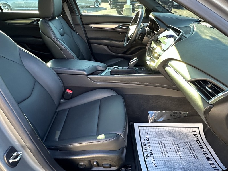 Cadillac CT5 Vehicle Full-screen Gallery Image 18