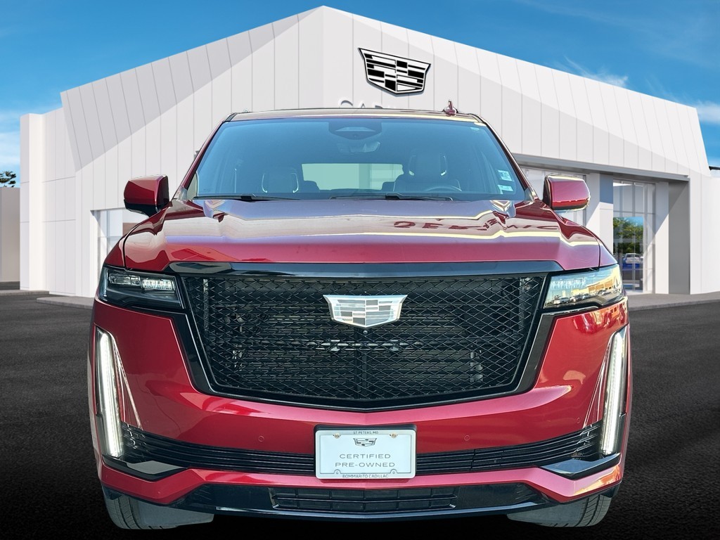 Cadillac Escalade Vehicle Full-screen Gallery Image 02