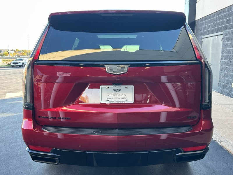 Cadillac Escalade Vehicle Full-screen Gallery Image 03