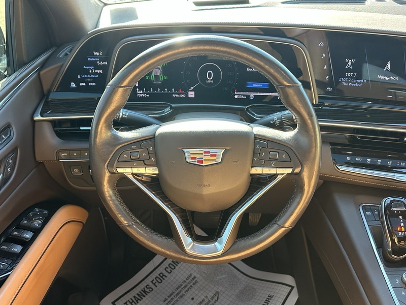 Cadillac Escalade Vehicle Full-screen Gallery Image 14