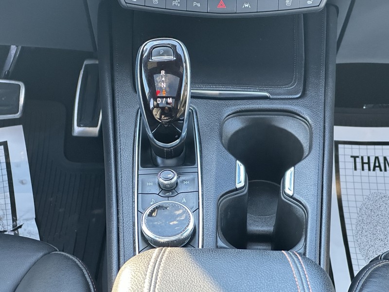 Cadillac XT4 Vehicle Full-screen Gallery Image 21