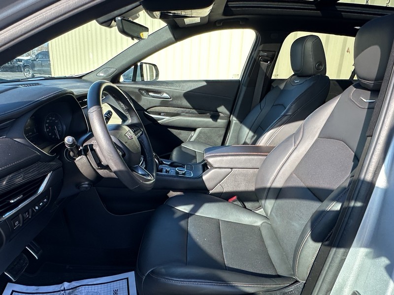 Cadillac XT4 Vehicle Full-screen Gallery Image 24