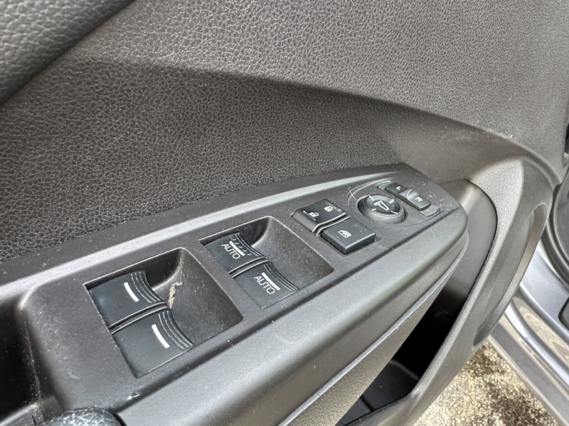 Acura RDX Vehicle Full-screen Gallery Image 22