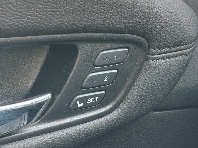 Acura RDX Vehicle Full-screen Gallery Image 27