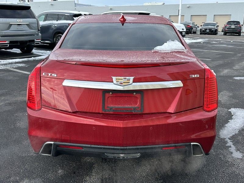 Cadillac CTS Vehicle Full-screen Gallery Image 03