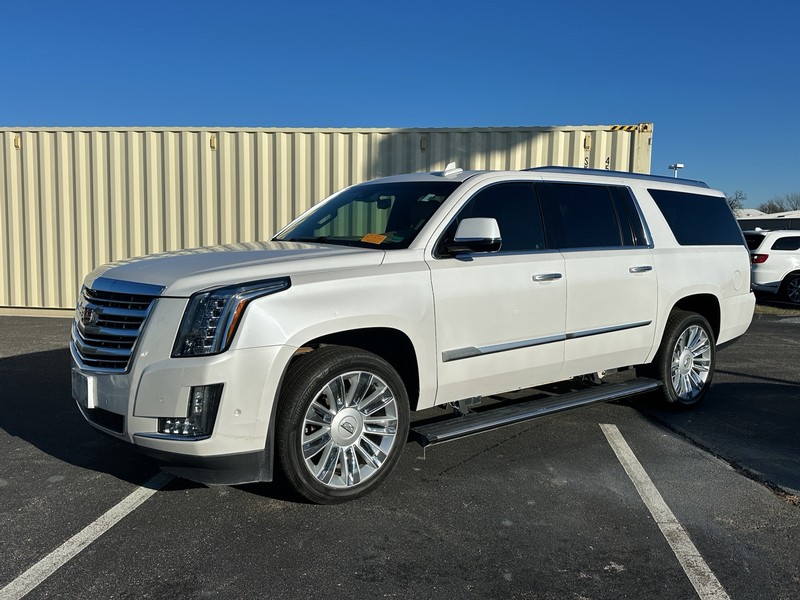 Cadillac Escalade ESV Vehicle Full-screen Gallery Image 01
