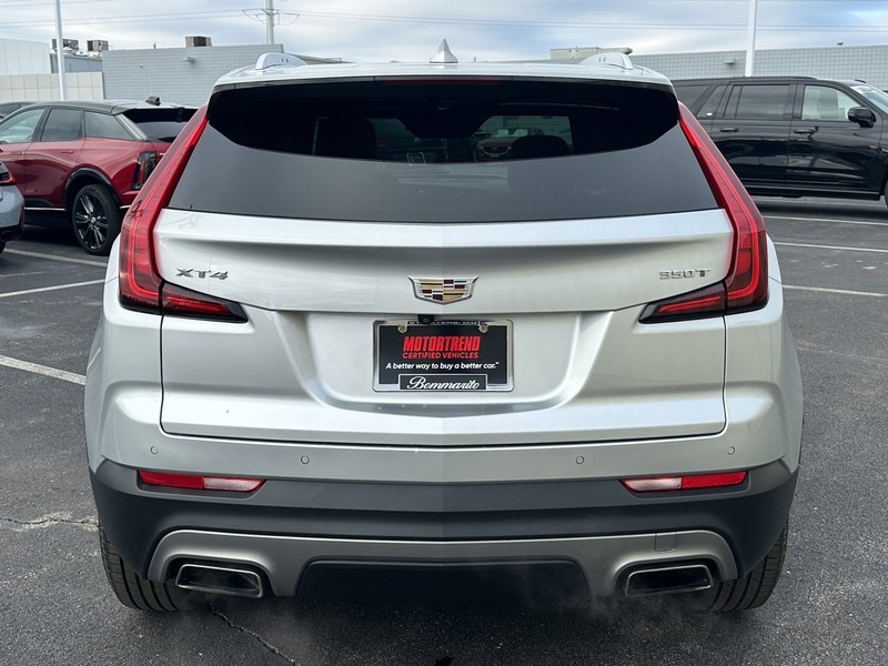 Cadillac XT4 Vehicle Full-screen Gallery Image 06