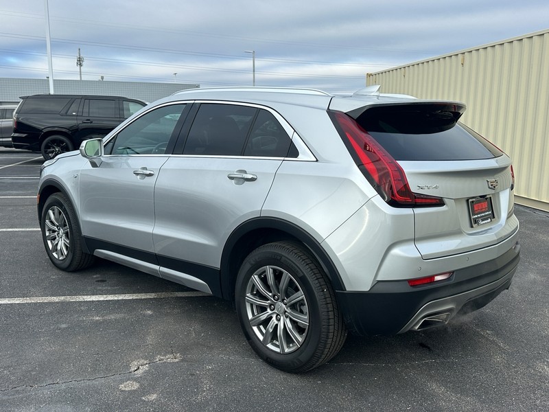 Cadillac XT4 Vehicle Full-screen Gallery Image 08