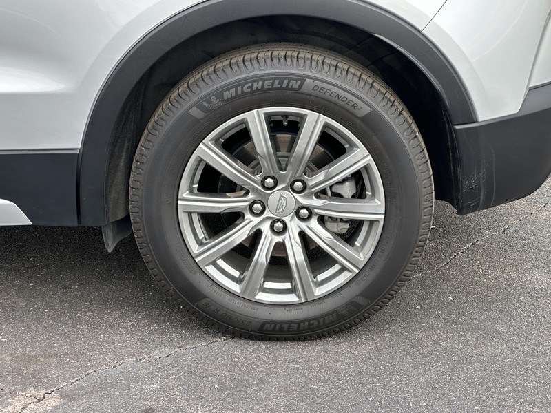 Cadillac XT4 Vehicle Full-screen Gallery Image 09