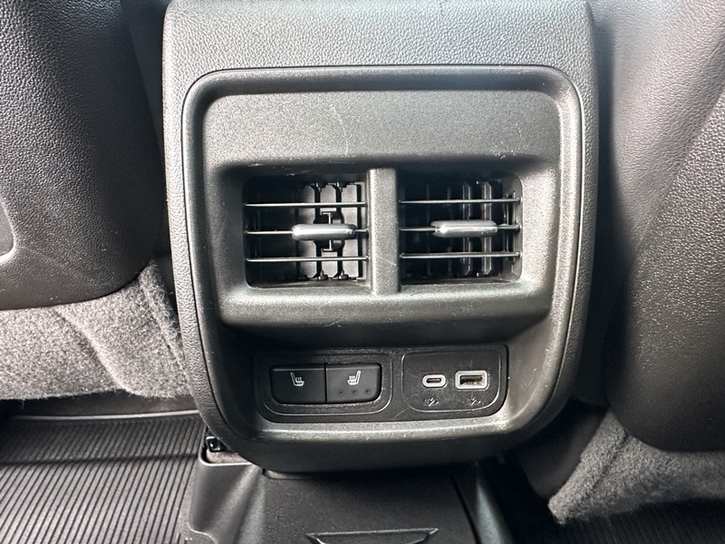 Cadillac XT4 Vehicle Full-screen Gallery Image 11