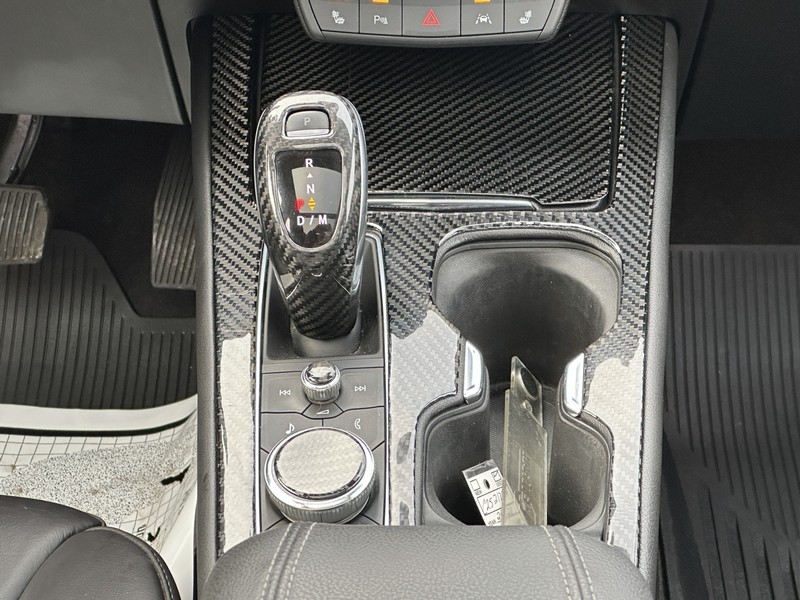 Cadillac XT4 Vehicle Full-screen Gallery Image 16