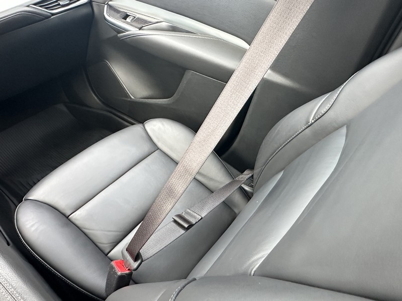 Cadillac XT4 Vehicle Full-screen Gallery Image 17