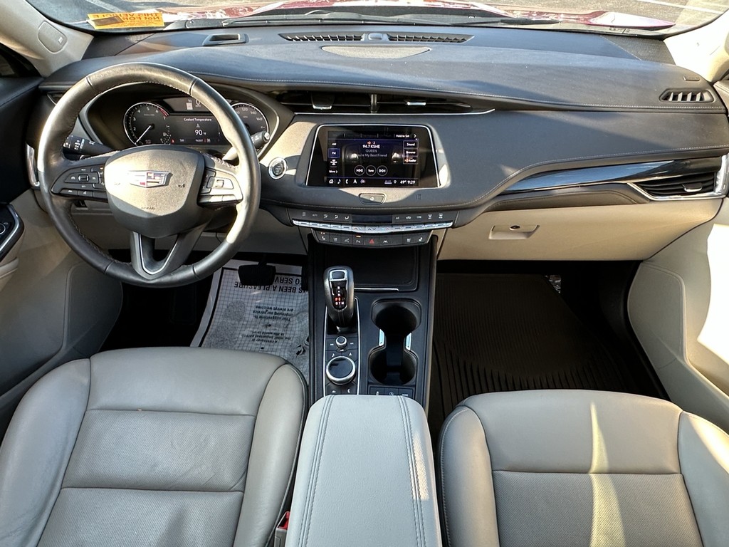 Cadillac XT4 Vehicle Full-screen Gallery Image 13