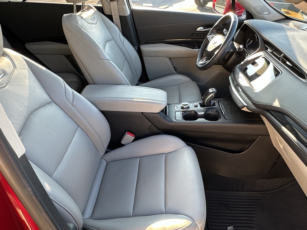 Cadillac XT4 Vehicle Full-screen Gallery Image 18