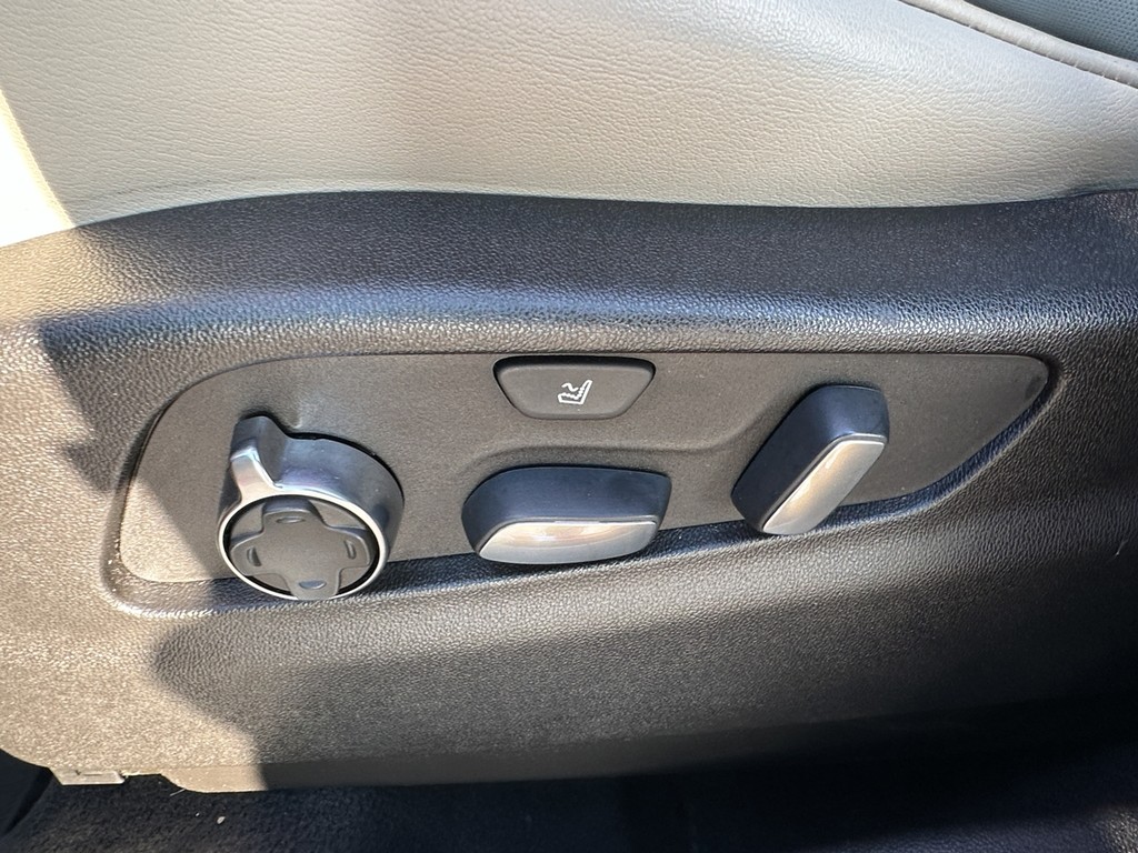 Cadillac XT4 Vehicle Full-screen Gallery Image 20