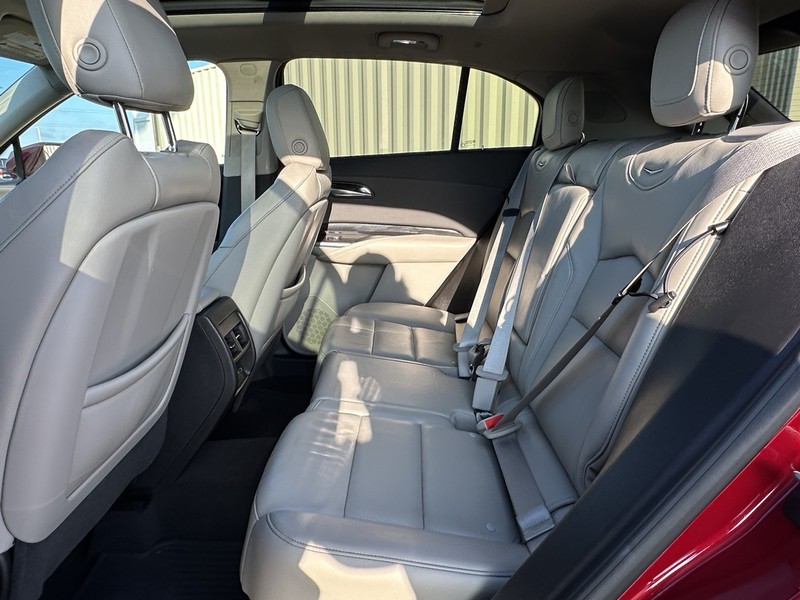Cadillac XT4 Vehicle Full-screen Gallery Image 10
