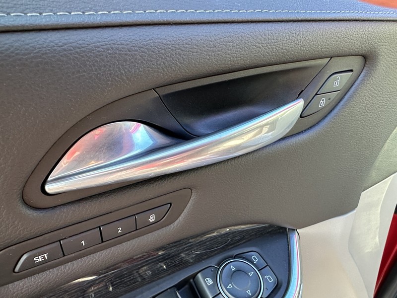 Cadillac XT4 Vehicle Full-screen Gallery Image 21