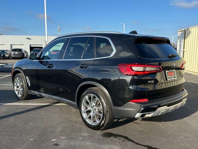 BMW X5 Vehicle Full-screen Gallery Image 08