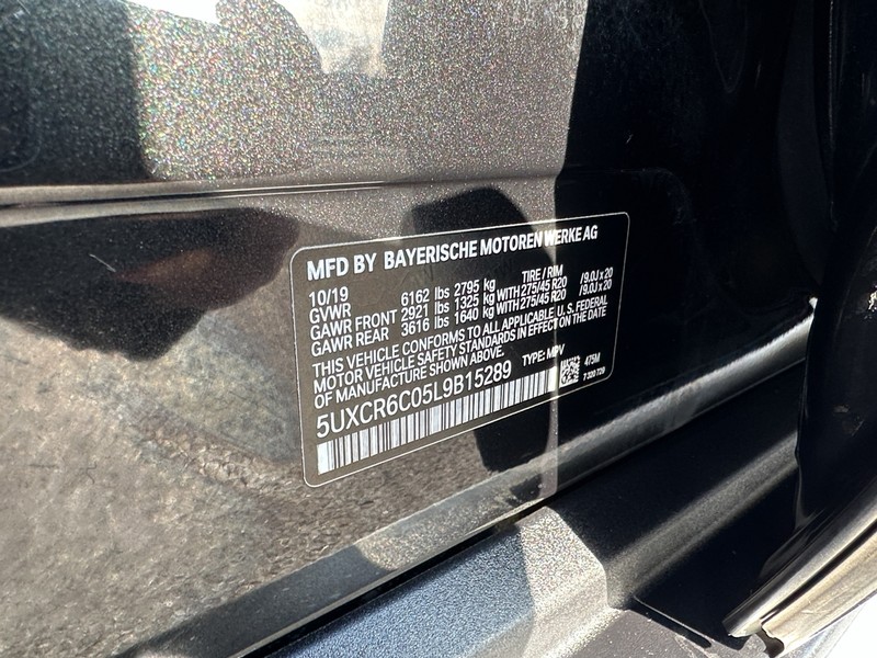 BMW X5 Vehicle Full-screen Gallery Image 23