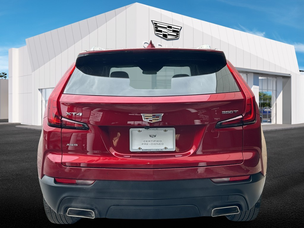 Cadillac XT4 Vehicle Full-screen Gallery Image 03