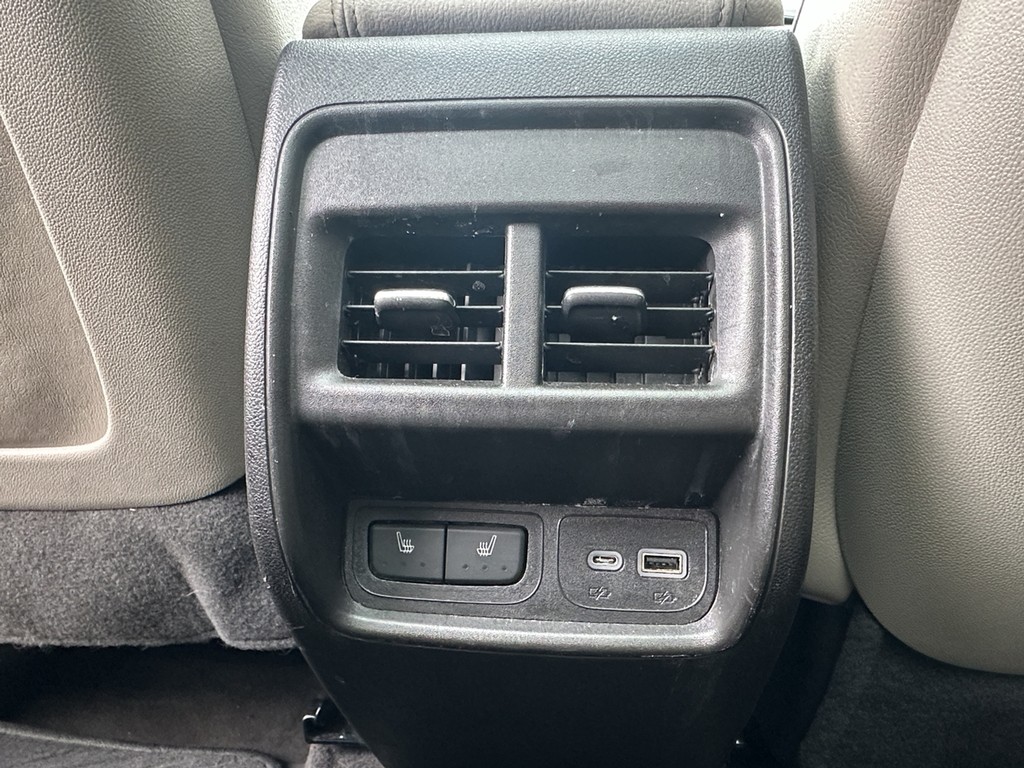 Cadillac XT4 Vehicle Full-screen Gallery Image 08