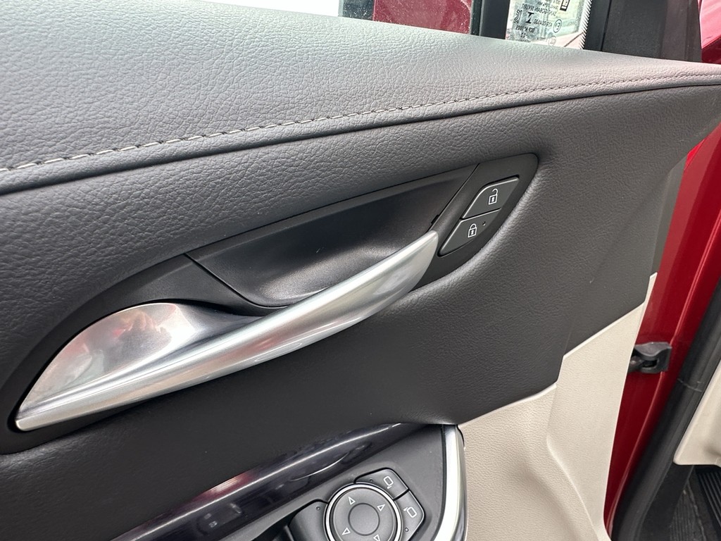 Cadillac XT4 Vehicle Full-screen Gallery Image 18