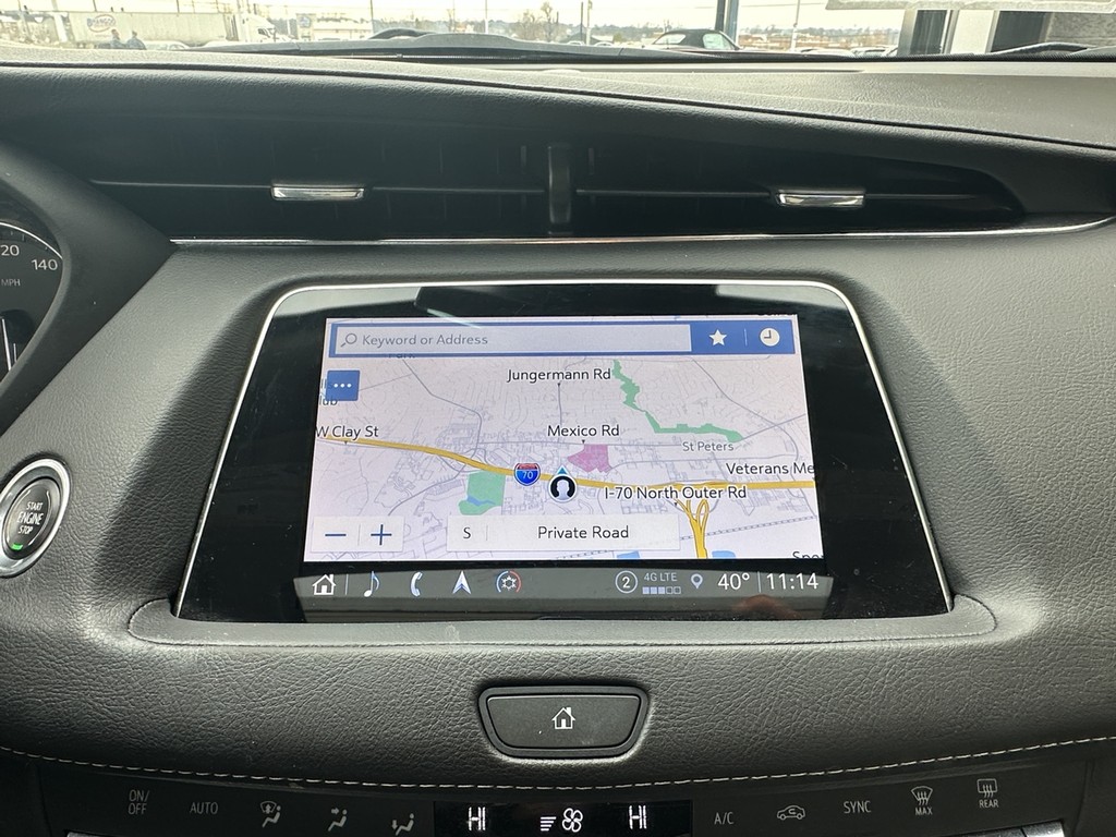 Cadillac XT4 Vehicle Full-screen Gallery Image 24