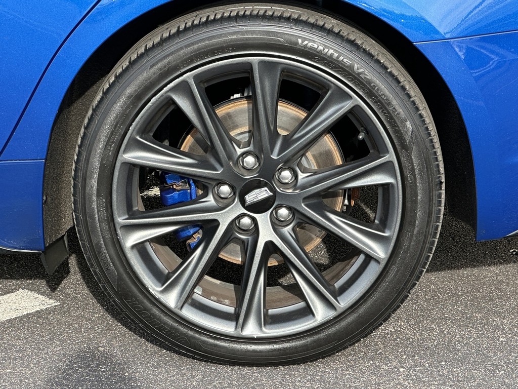 Cadillac CT5 Vehicle Full-screen Gallery Image 09