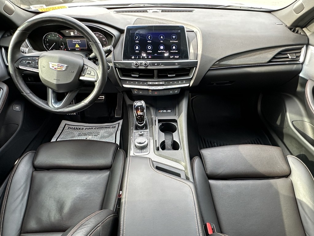 Cadillac CT5 Vehicle Full-screen Gallery Image 13