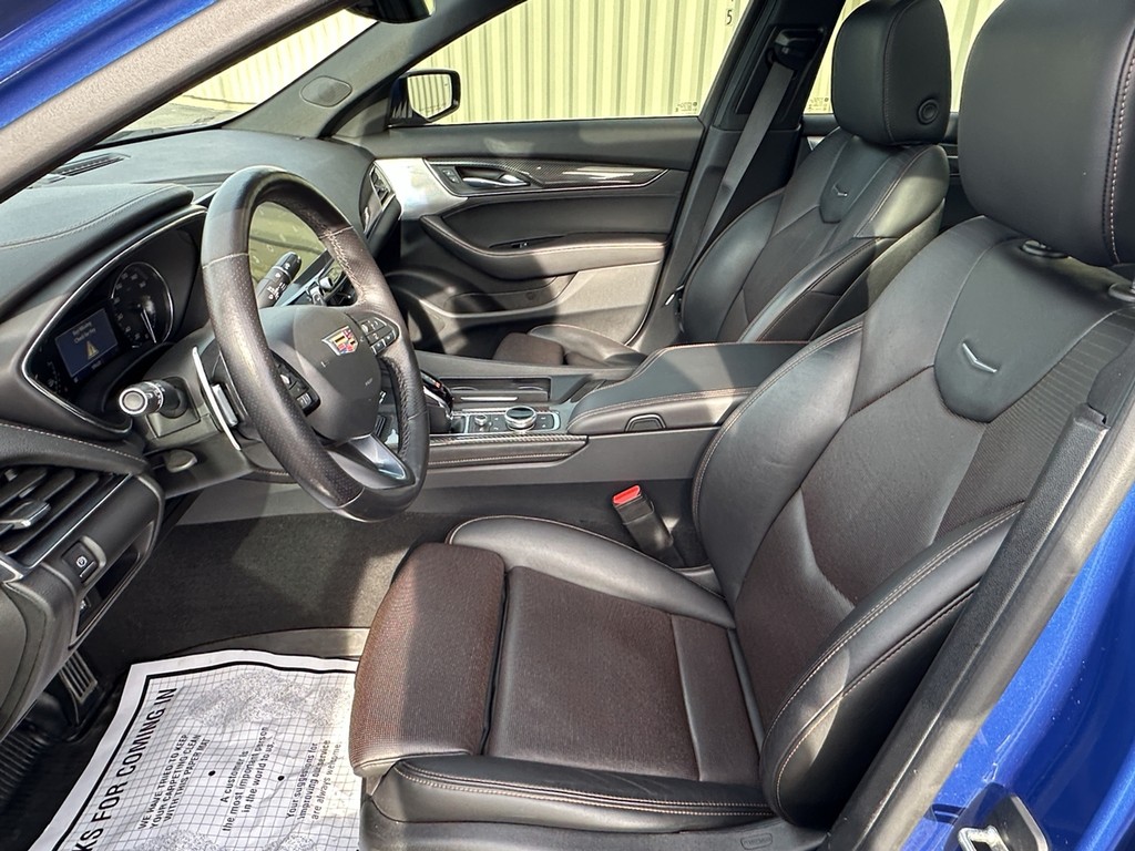 Cadillac CT5 Vehicle Full-screen Gallery Image 19