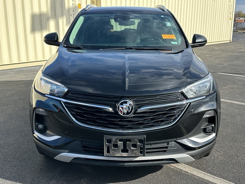 Buick Encore GX Vehicle Full-screen Gallery Image 02