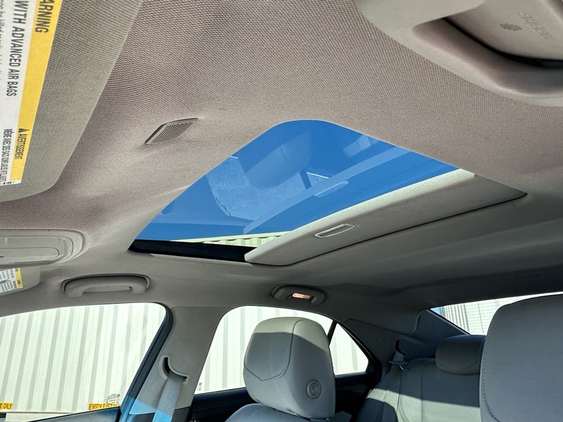 Cadillac ATS Sedan Vehicle Full-screen Gallery Image 04