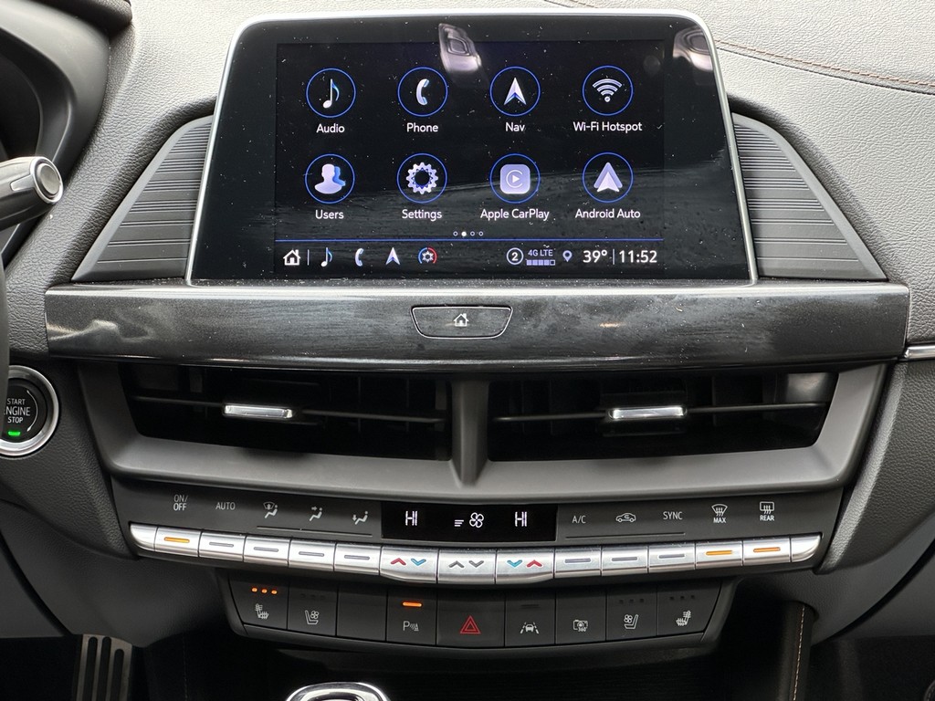 Cadillac CT4-V Vehicle Full-screen Gallery Image 11