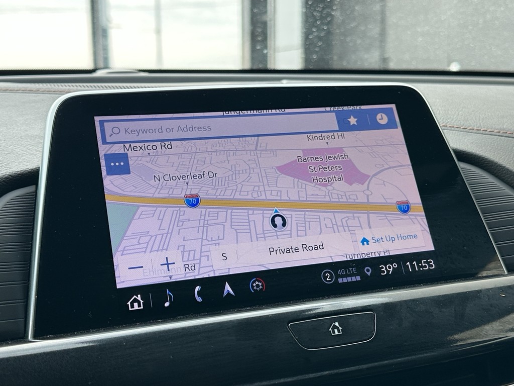 Cadillac CT4-V Vehicle Full-screen Gallery Image 24