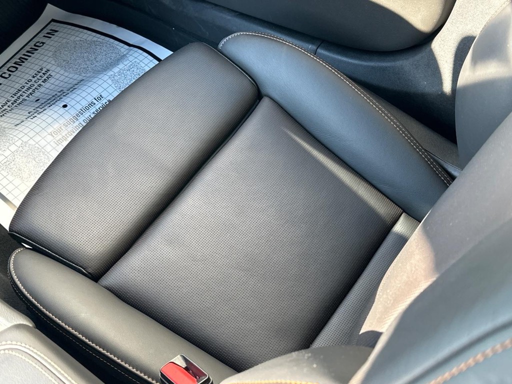 Cadillac CT5-V Vehicle Full-screen Gallery Image 13