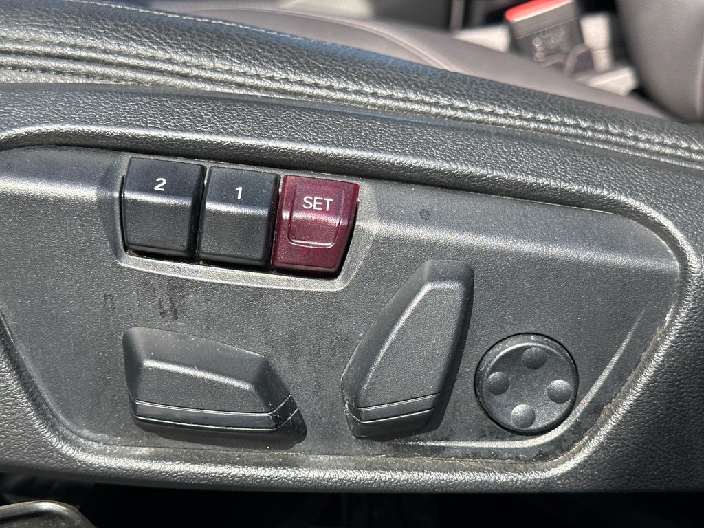 BMW X1 Vehicle Full-screen Gallery Image 19