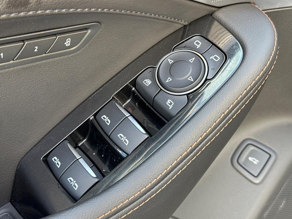 Cadillac CT5-V Vehicle Full-screen Gallery Image 19