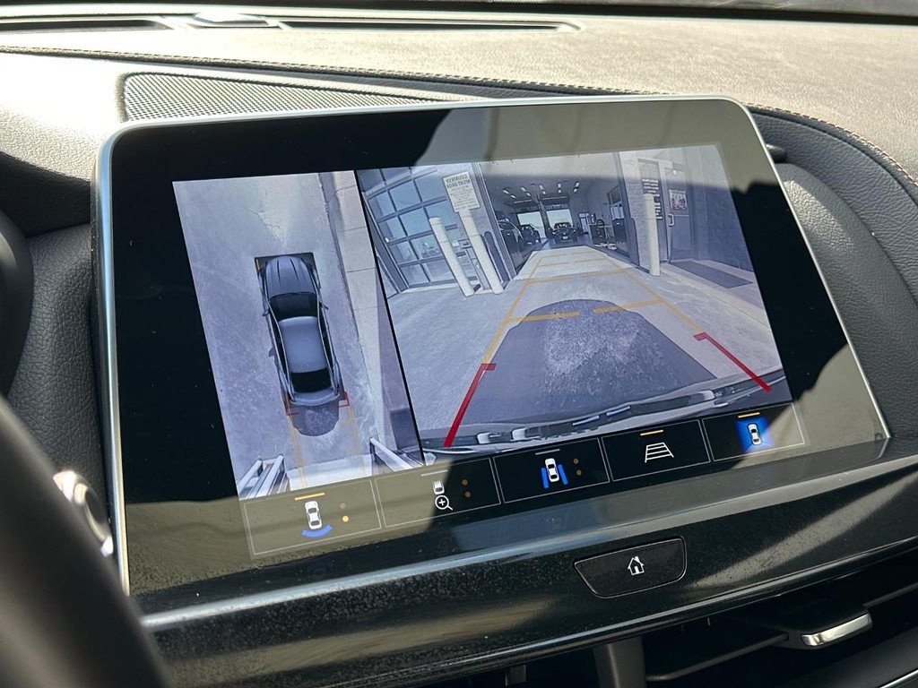 Cadillac CT5-V Vehicle Full-screen Gallery Image 26